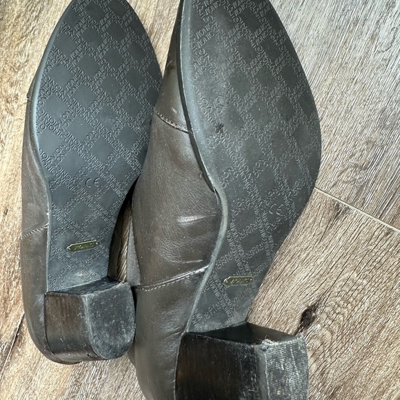 Vionic 326 Point Brown Leather Block Heel Slip On Cap Bootie - Picture 7 of 8